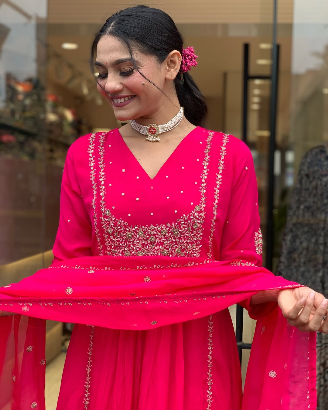 Beautiful Red cotton Heavy  embroidery kurti with malmal dupatta  with  Embroidery work on borders